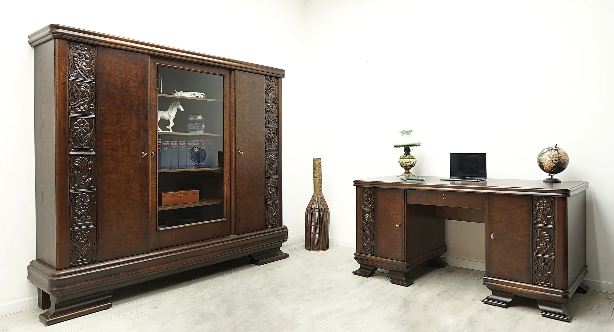 Gabinet w stylu art deco, lata 30. Po renowacji.